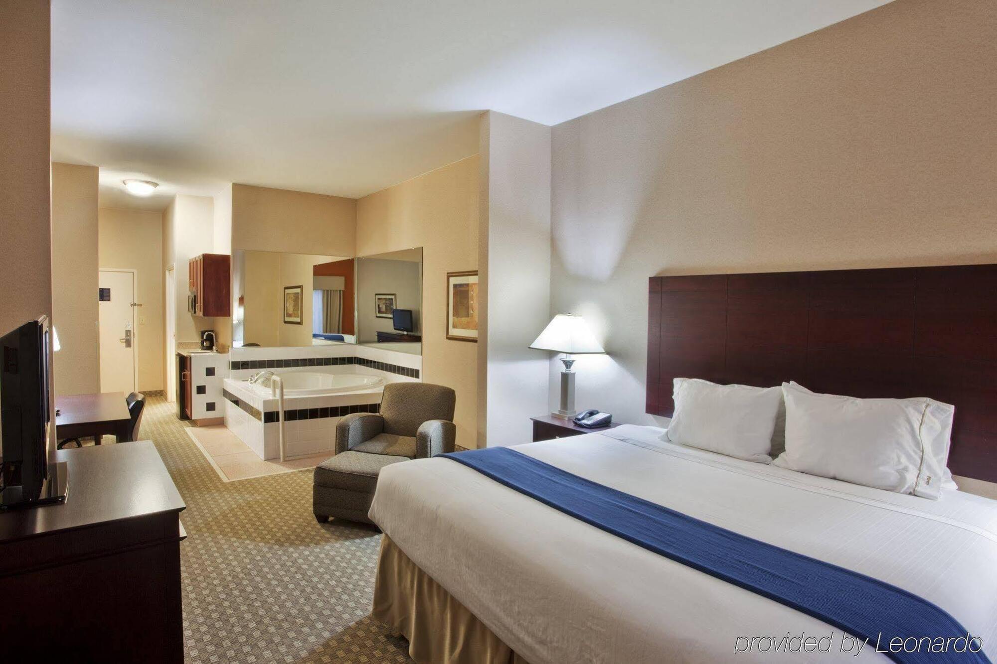 Holiday Inn Express Hotel & Suites Mcdonough By Ihg Exterior photo